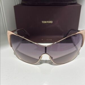 Tom Ford Rose Gold Oversized Sunglasses